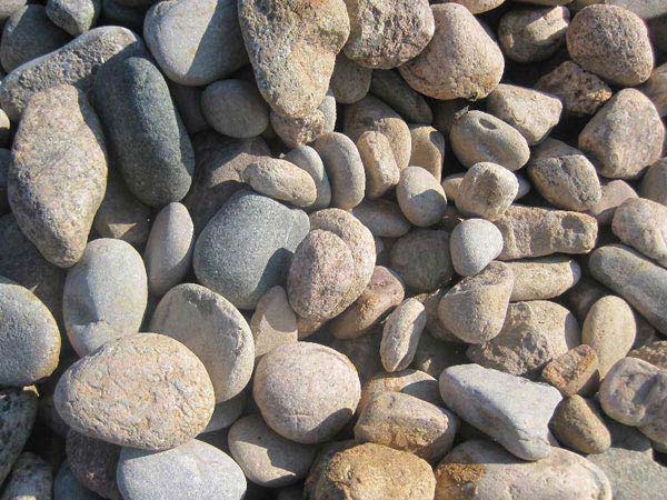 河南河卵石破碎機(jī)廠(chǎng)家好評(píng)如潮，靠的是什么？