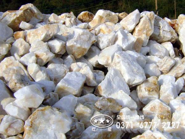 石英石粉碎機(jī)價格多少？