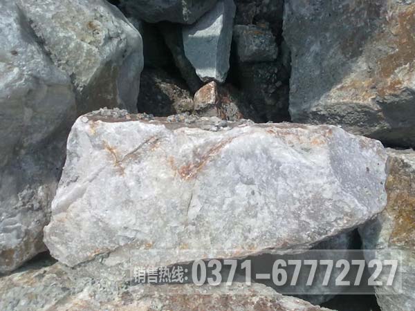 石英石制砂生產(chǎn)線組建方法、所需設(shè)備、工藝流程介紹