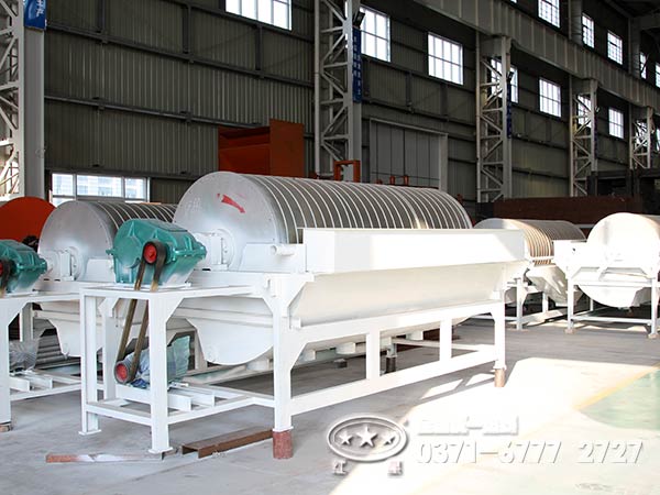 強(qiáng)磁磁選機(jī) 強(qiáng)磁磁選機(jī)