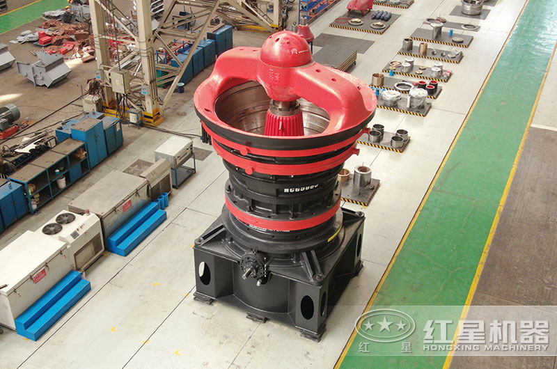 旋回破碎機(jī)俯視圖 旋回破碎機(jī)俯視圖