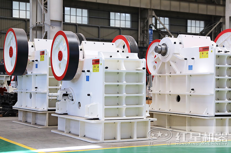 HD顎式破碎機(jī)圖片 HD顎式破碎機(jī)圖片