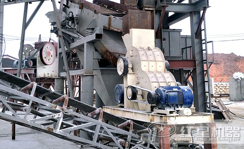 磚廠雙級(jí)粉碎機(jī)工作現(xiàn)場圖片 磚廠雙級(jí)粉碎機(jī)工作現(xiàn)場圖片