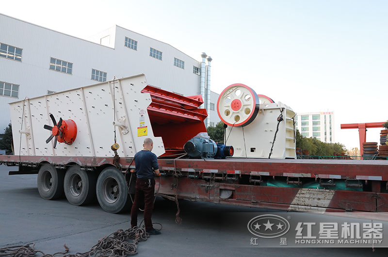 設(shè)備裝車準(zhǔn)備發(fā)貨 設(shè)備裝車準(zhǔn)備發(fā)貨