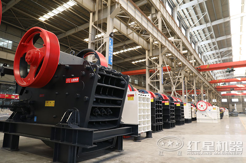 顎式硬巖破碎機(jī)圖片 顎式硬巖破碎機(jī)圖片