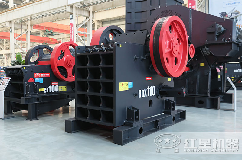 玄武巖破碎機(jī)圖片 玄武巖破碎機(jī)圖片