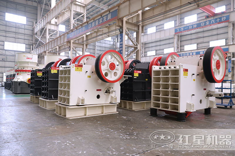 顎式破碎機(jī)圖片 顎式破碎機(jī)圖片