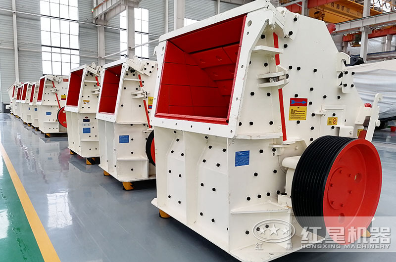 反擊式軋石機(jī)圖片 反擊式軋石機(jī)圖片