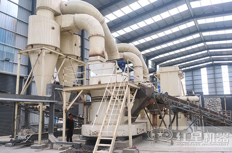 超細(xì)磨粉機(jī)工作現(xiàn)場(chǎng)圖片 超細(xì)磨粉機(jī)工作現(xiàn)場(chǎng)圖片