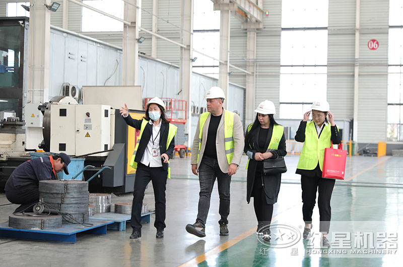 客戶來(lái)廠參觀考察設(shè)備 客戶來(lái)廠參觀考察設(shè)備
