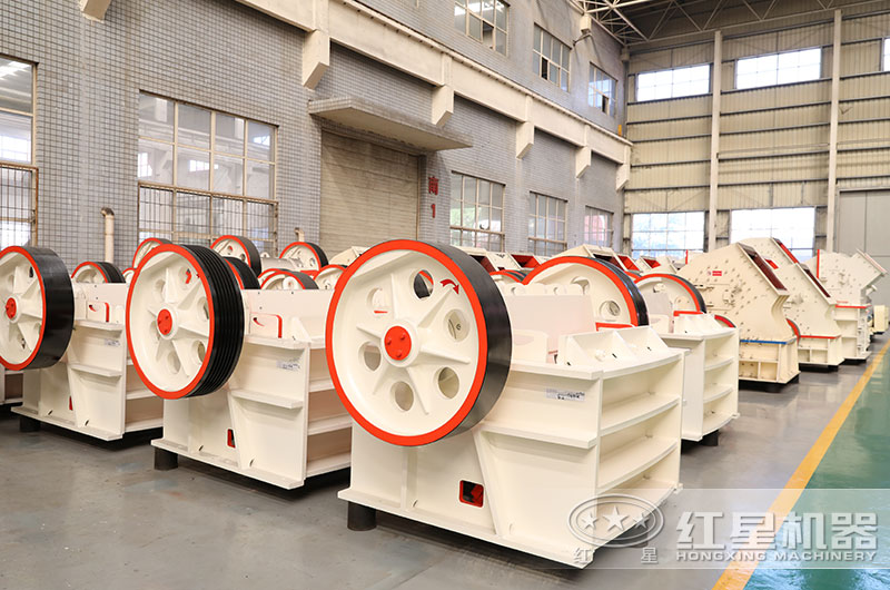 日產(chǎn)量200噸碎石機多少錢一臺？