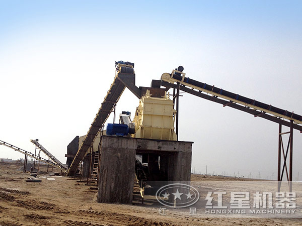 反擊式破碎機(jī)作業(yè)客戶(hù)現(xiàn)場(chǎng)