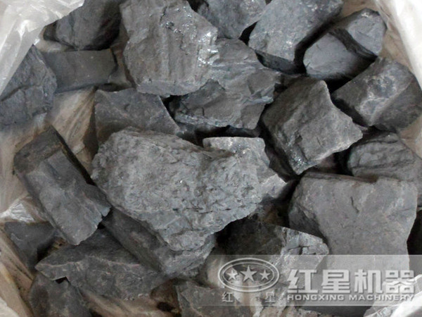 一臺用于破碎煤矸石的移動粉碎機(jī)_70噸/小時(shí)，出料粒度20以下