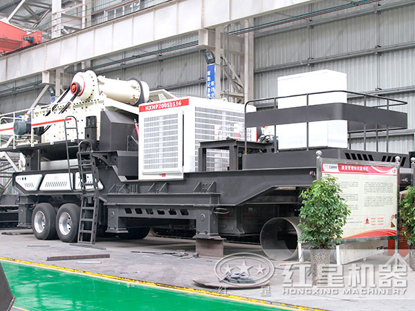 還在延用傳統(tǒng)碎石機(jī)？現(xiàn)在都時(shí)興用流動(dòng)碎石機(jī)啦，還不趕緊上車