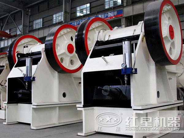 大型石頭顎破碎機(jī)市價(jià)多錢(qián)？（內(nèi)附高清顎破作業(yè)視頻）