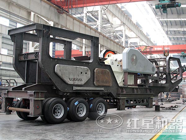 河南紅星移動(dòng)破碎設(shè)備生產(chǎn)車間