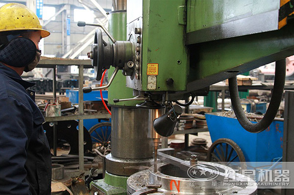 河南紅星青石打石機(jī)生產(chǎn)車(chē)間