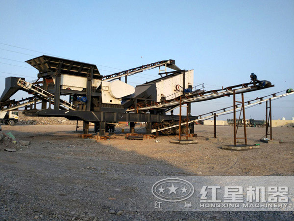 移動鄂式磕石機(jī)處理石子時產(chǎn)量多大，需投資多少錢？