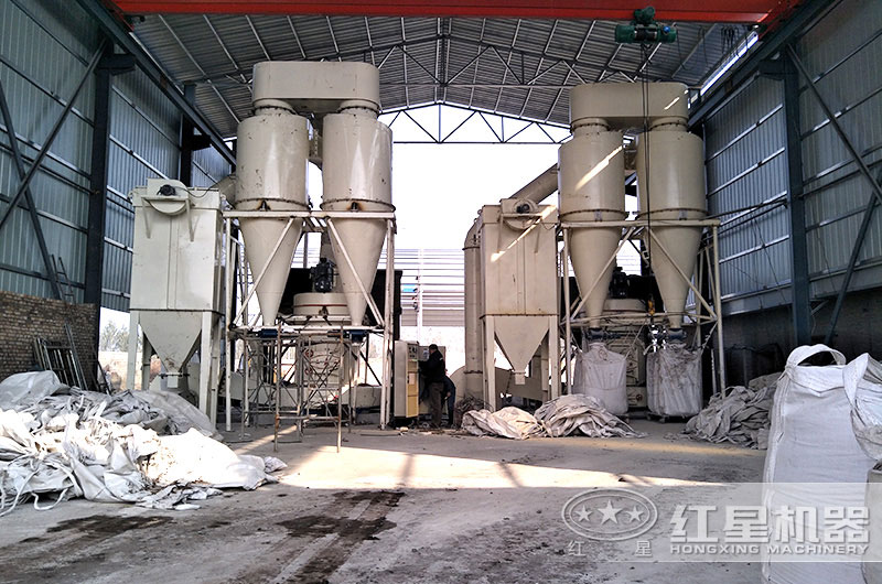 鉀長(zhǎng)石磨粉生產(chǎn)客戶(hù)現(xiàn)場(chǎng)