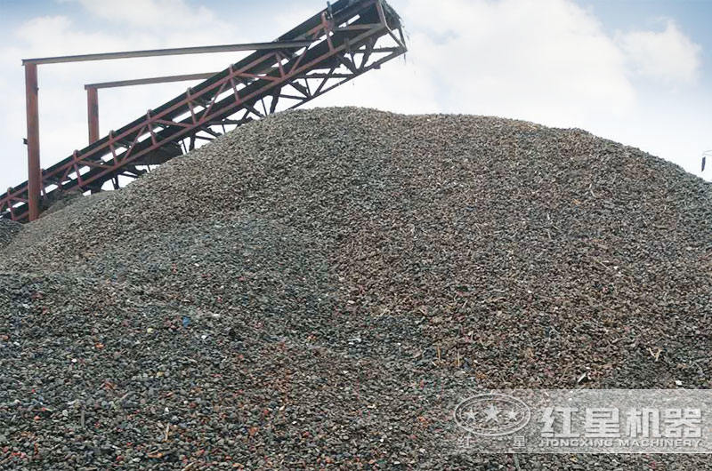 大型石子石料破碎設(shè)備有哪些？配置全套破碎石子機(jī)器多少錢