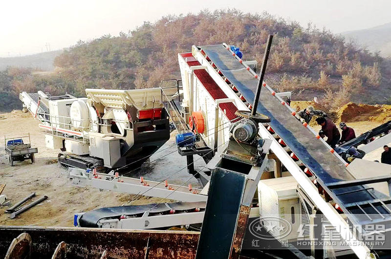 移動(dòng)式破碎機(jī)安裝搭設(shè)現(xiàn)場