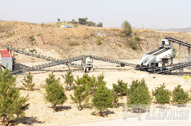 五十萬(wàn)之內(nèi)的小型石頭制沙機(jī)都有哪種，產(chǎn)量多大？