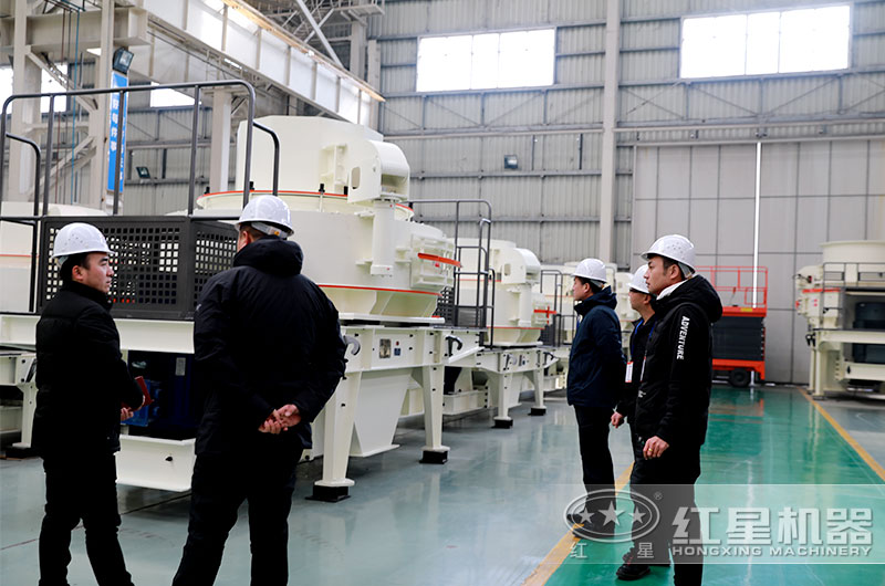 安徽安慶用戶(hù)來(lái)廠考察選購(gòu)制沙機(jī)設(shè)備