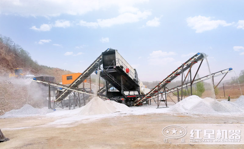 安陽(yáng)用戶移動(dòng)制砂機(jī)工作現(xiàn)場(chǎng)