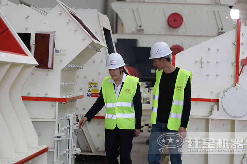 有1萬至2萬左右的的小型碎石機(jī)嗎？