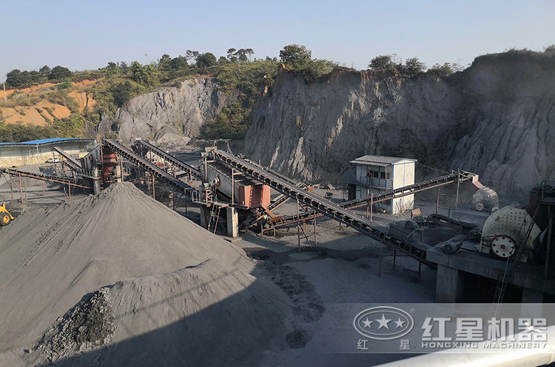 一方石子等于多少?lài)崳磕姆N固定破碎機(jī)一天能破碎3000多噸的石子？