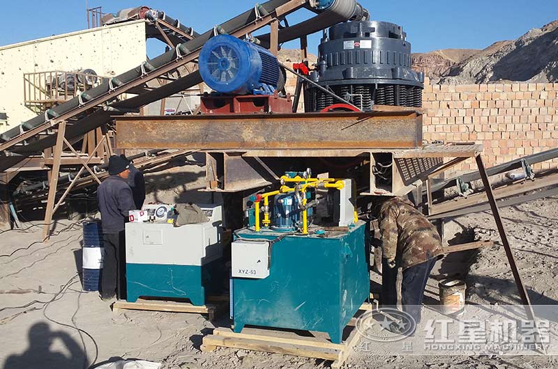 175紅星圓錐機(jī)配多少千瓦電機(jī)？每小時(shí)能生產(chǎn)多少噸石子？銅套怎么換？