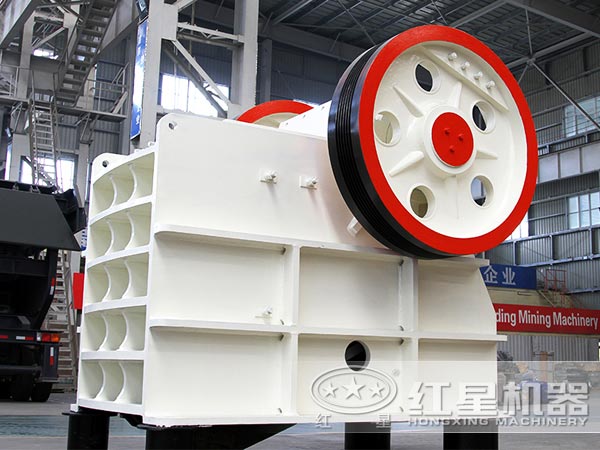 鄂式破碎機(jī)機(jī)架常見(jiàn)故障分析