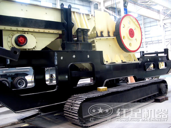 可移動(dòng)破碎車(chē)使建筑垃圾